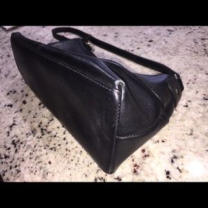 Stone Mountain Black Leather Purse
